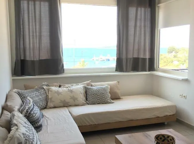 Aristotelia Gi - Panorama Apartament *